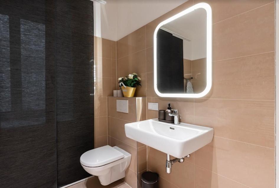 Authentic Apartment Next To Schwedenplatz Vienne Extérieur photo